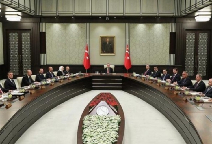 أردوغان يستدعي كبار المسؤولين بعد بيان من ضباط متقاعدين ينتقده
