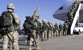 الإحتلال الأمريكي يبدأ بسحب قواته من أفغانستان   