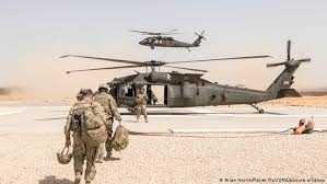 الناتو يعلن يعلن بدء سحب قواته من أفغانستان   