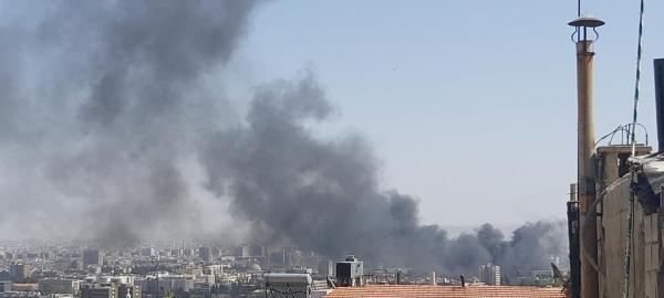 إخماد حريقين ضمن منشرة أخشاب وباص نقل داخلي في دمشق