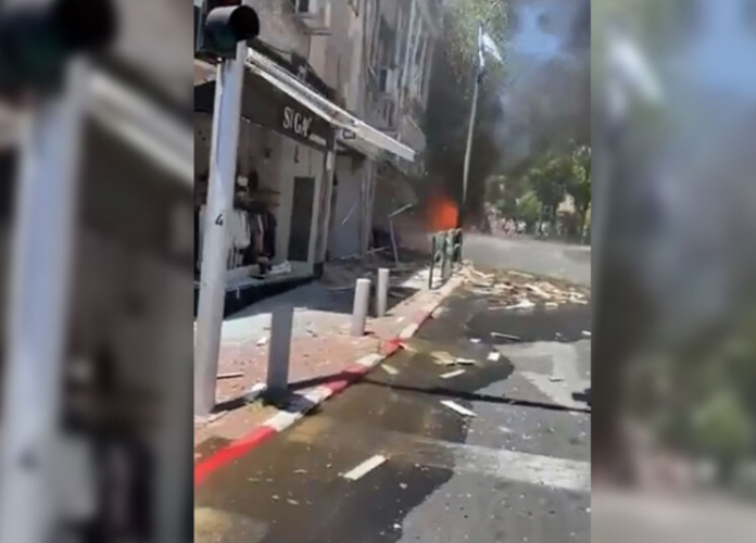 سقوط صاروخين فلسطينيين على مدينة رمات غان قرب تل أبيب