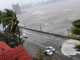 أقوى إعصار منذ 30 عاماً يضرب الهند 