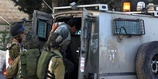 قوات الاحتلال تعتقل ثلاثة فلسطينيين في مدينة جنين