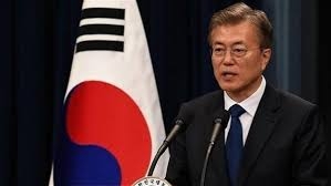 رئيس كوريا الجنوبية يعتذر عن مقتل ضابطة بعد إغتصابها و يتعهد بتحسين طعام الجنود   