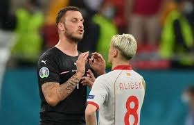 التحقيق مع لاعب نمساوي بسبب العنصرية خلال احتفاله بهدف