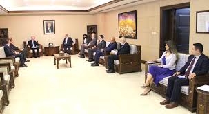 الوزير المقداد يستقبل وزير الصناعة والمعادن العراقي