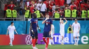 فريق سويسرا لكرة القدم يحقق فوزا تاريخيا على فرنسا 