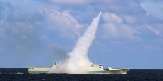 البحرية الصينية تبعد سفينة حربية أمريكية انتهكت السيادة الصينية