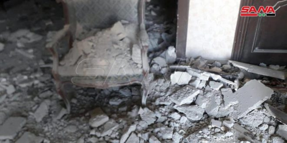 التنظيمات الإرهابية تطلق بقذيفتين صاروخيتين على منازل المدنيين في حلب