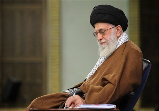 الإمام الخامنئي: لا جدوى من الثقة بالغرب ولا ينبغي التعويل عليه
