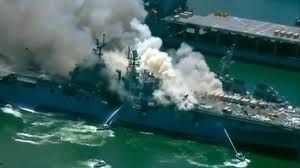 إتهام عنصر بالبحرية الأميركية بالتسبب بحريق دمّر سفينة حربية