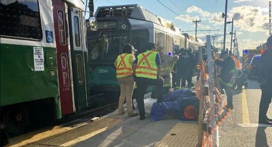 إصابة 23 شخصا إثر تصادم قطارين في بوسطن الأمريكية