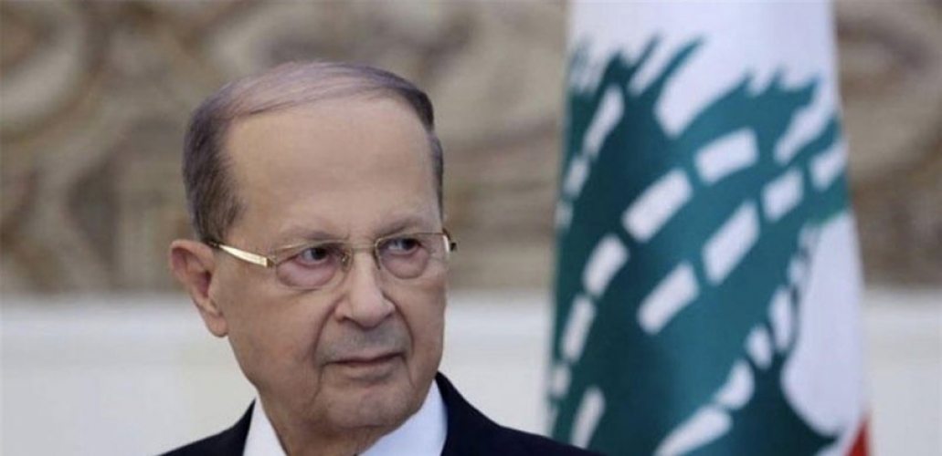 الرئيس اللبناني: قرار حاكم المصرف المركزي 