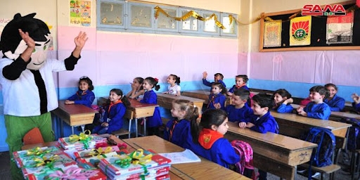 تربية دمشق: توزيع الكتب المدرسية تدريجي والطلاب سيحصلون على نسختهم كاملة خلال أسبوعين