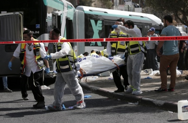 3 إصابات في صفوف الصهاينة بعملية طعن في القدس المحتلة