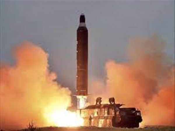 كوريا الديمقراطية تختبر بنجاح نوع جديد من الصواريخ التي من الصعب اعتراضها