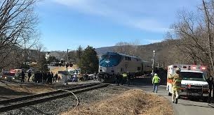 مقتل 3 أشخاص وإصابة العشرات بعد خروج قطار عن مساره بولاية مونتانا الأمريكية
