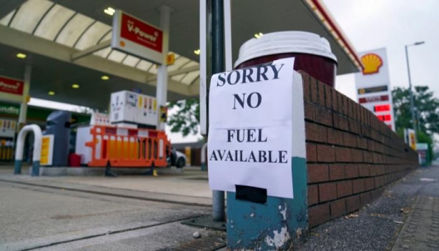 بريطانيا تقول أن أزمة محطات الوقود باتت تحت السيطرة