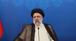 رئيسي: هناك انفراجات قادمة وأرى مستقبل البلاد مشرقا جداً