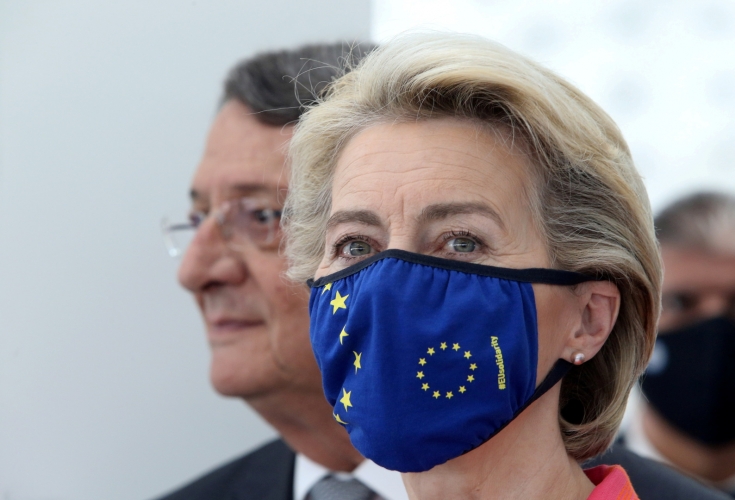 المفوضية الأوروبية: الإتحاد الأوروبي صدر أكثر من مليار جرعة لقاح ضد 