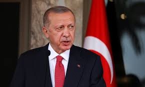 أردوغان يوعز بطرد 10 سفراء من بلاده   