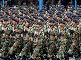 الجيش الإيراني: نشهد اليوم مرحلة افول وضعف امريكا المجرمة واذنابها بالمنطقة