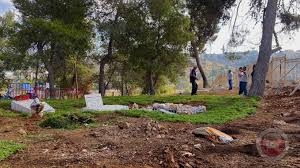 العدو الاسرائيلي يحول المقبرة اليوسفية (صرح الشهداء) بالقدس المحتلة الى حديقة