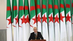 الرئيس الجزائري عبد المجيد تبون: جمع شمل العرب يستلزم إعادة سورية إلى الجامعة العربية   