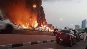الإمارات : انفجار 3 صهاريج نقل محروقات بترولية بمنطقة المصفح و حريق في مطار أبوظبي الدولي