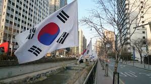  إصابة عدد من مرافقي رئيس كوريا الجنوبية بكورونا عقب زيارة للامارات ومصر والسعودية