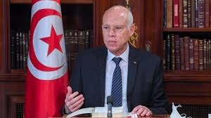 الرئيس التونسي يحل المجلس الأعلى للقضاء