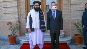 وزير الخارجية الصيني في أول زيارة لأفغانستان بعد سيطرة حركة طالبان عليها