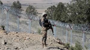 مقتل 6 أفغان في قصف صاروخي باكستاني عبر الحدود