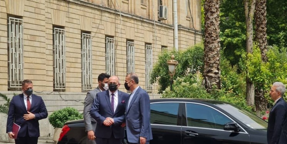 وزير الخارجية الايراني يجري محادثات مع نظيره البولندي في طهران