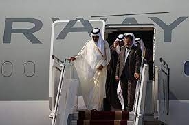 أمير قطر تميم بن حمد يصل إيران على رأس وفد رفيع المستوى