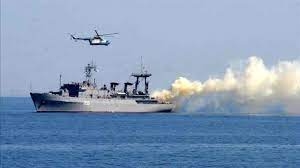 استهداف سفينة شحن جنوب غرب مدينة الحديدة اليمنية