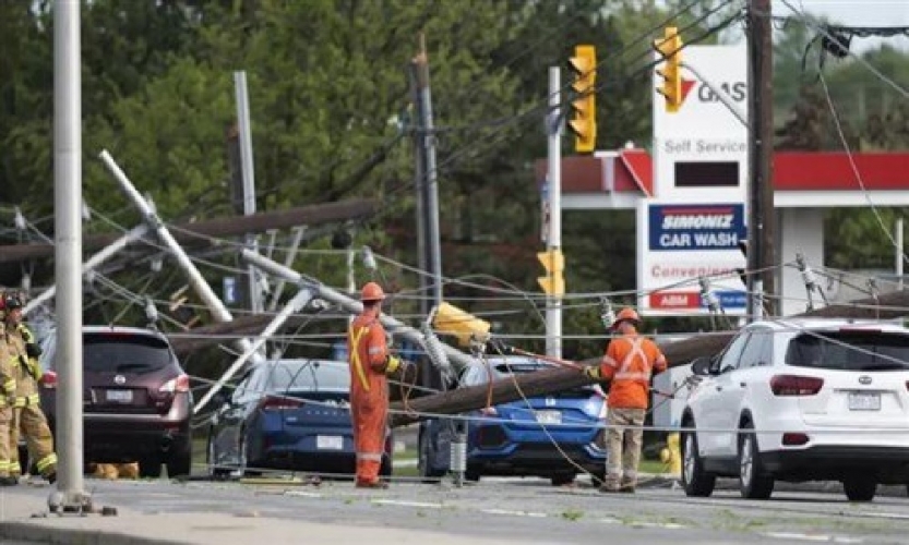 6 قتلى وعشرات الآلاف بدون كهرباء في عاصفة ضربت مقاطعة أونتاريو في كندا