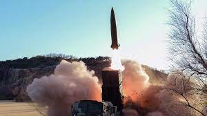 كوريا الشمالية تطلق 3 صواريخ باليستية باتجاه بحر اليابان