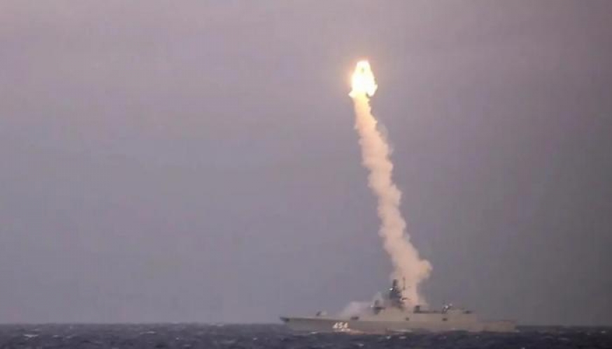 إطلاق جديد لصاروخ تسيركون من بحر بارنتس الى البحر الأبيض بمسافة 1000 كلم