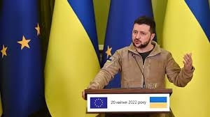 الرئيس الاوكراني زيلينسكي يعترف بعدد القتلى اليومي من الجيش الاوكراني