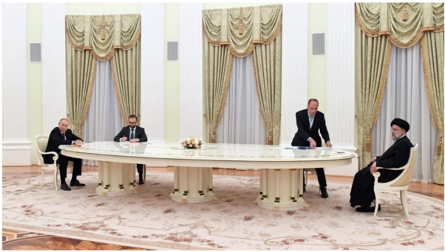 الرئيسان الروسي والايراني يؤكدان مواصلة الجهود الدبلوماسية للتوصل إلى اتفاق بشأن البرنامج النووي الإيراني   