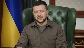 الرئيس الاوكراني زيلينسكي يقيل 5 سفراء لأوكرانيا