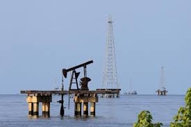 ارتفاع أسعار النفط بعد تعهد مجموعة السبع بعقوبات جديدة على روسيا