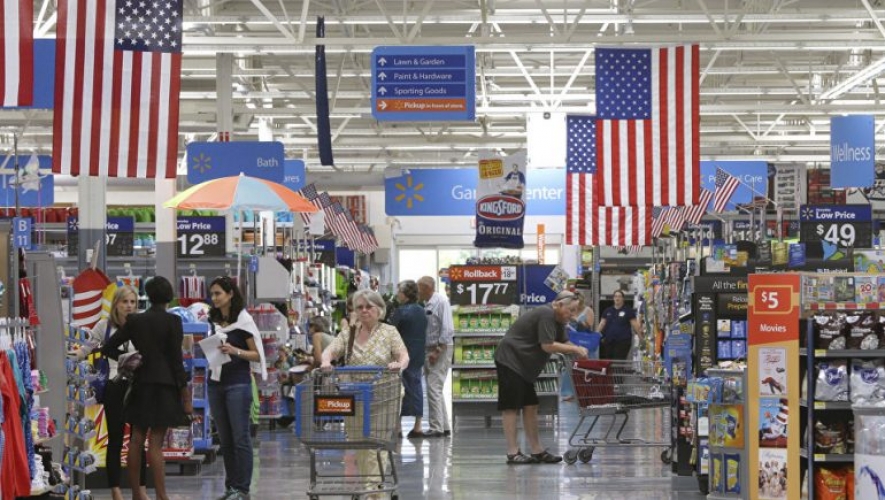 تراجع مؤشر ثقة المستهلكين في الاقتصاد الأمريكي مع استمرار ارتفاع الأسعار