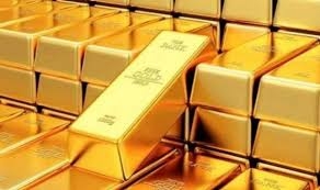 أوكرانيا تبيع كميات ضخمة من احتياطاتها من الذهب