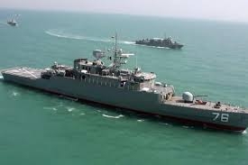 بحرية الجيش الإيراني تصد هجوما على سفينة إيرانية في البحر الأحمر