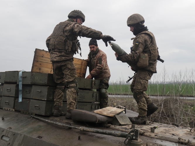 القوات الأوكرانية شنت هجوماً صاروخياً قوياً على مدينة خيرسون