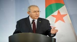 وزير الشؤون الخارجية الجزائري... الجزائر جاهزة لعقد القمة العربية