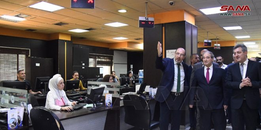 المقداد يفتتح مكتباً قنصلياً في مركز خدمة المواطن بمبنى محافظة دمشق