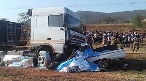 مصرع 19 طفلا و شخصين بحادث مروع في جنوب إفريقيا